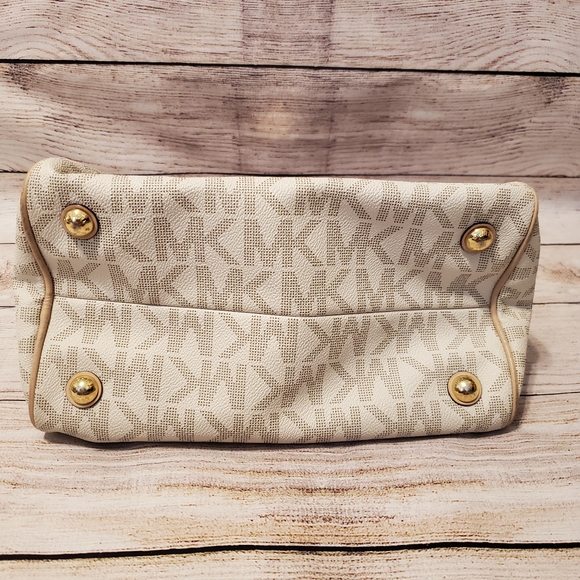 Michael Kors Signature Grayson - Picture 6 of 12